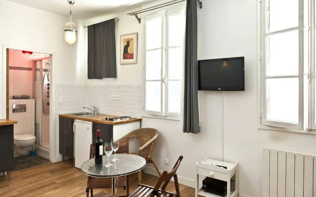 BP Apartments - Authentic Moulin Rouge