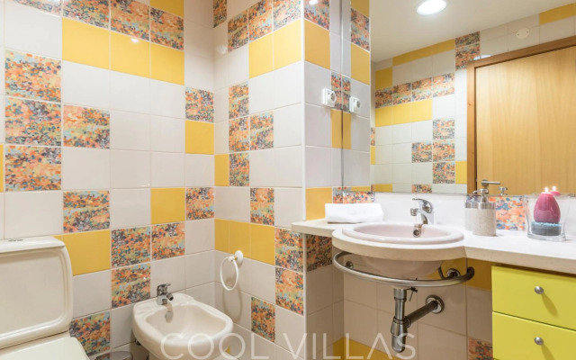 Marina Water View - 6 people, bars & restaurants