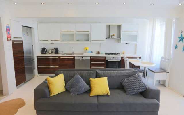 Modern Cozy Flat With Central Location in Sisli