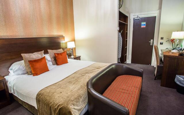 Duke Of Edinburgh Hotel