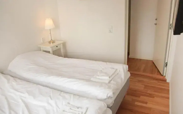 Badhusgatan 8