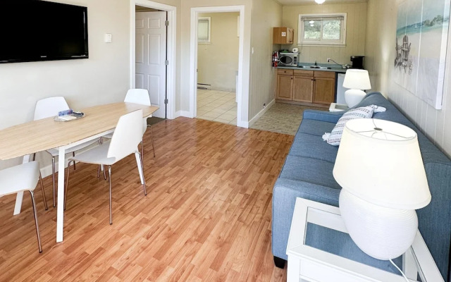 Oasis by the Bay Vacation Suites