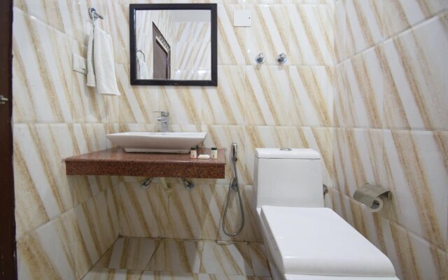 Hotel Asia Holidays by OYO Rooms