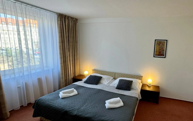 A-Austerlitz Hotel