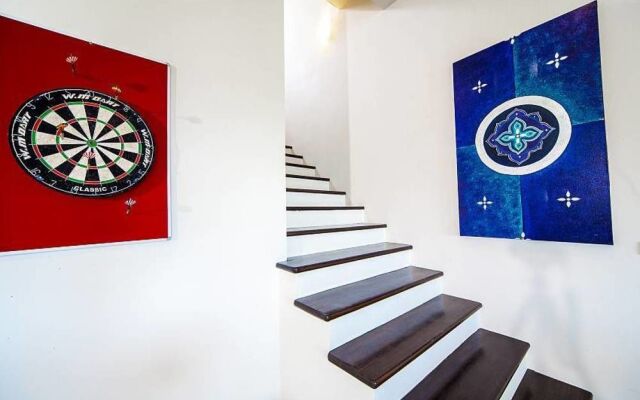 Villa Hin Fa 8 Bed Seaviews in Extensive Modern Grandeur