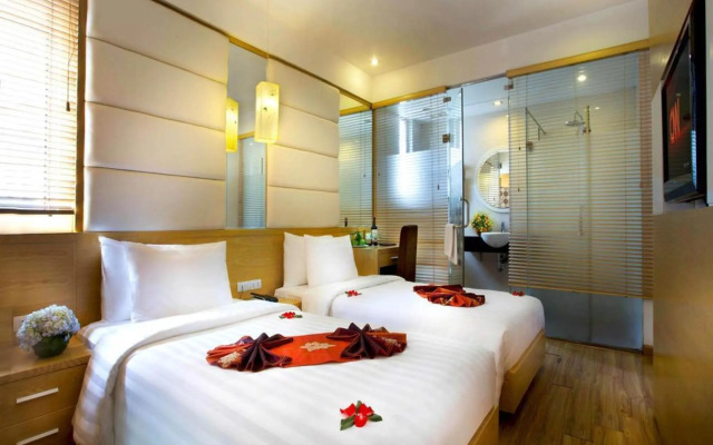Tu Linh Palace Hotel