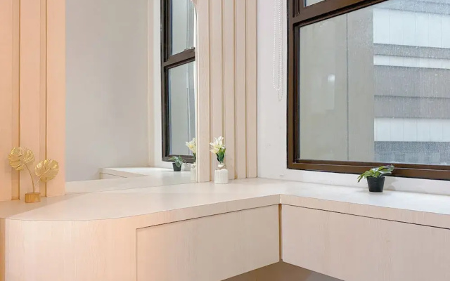 Elegant And Comfy Studio At Transpark Cibubur Apartment