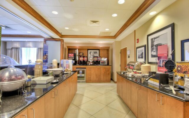 Hampton Inn Wilmington - University Area/Smith Creek Station