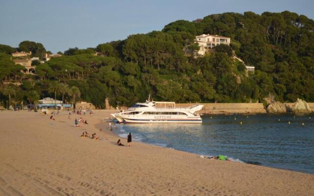 Villa azulmar montbarbat costa brava