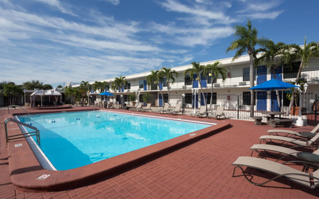 Days Inn by Wyndham St. Petersburg / Tampa Bay Area