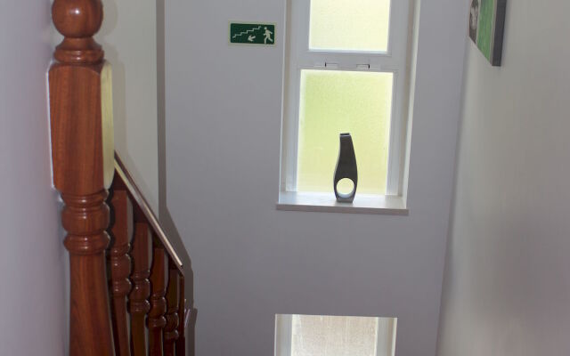 Ericeira Chill Hill Hostel & Private Rooms