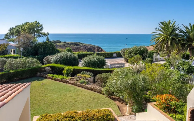 7 Club Atl Ntico Fabulous Five Bedroom Villa WI