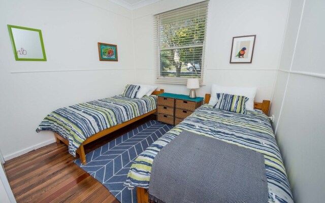 Bluey's Beach House - Fingal Bay