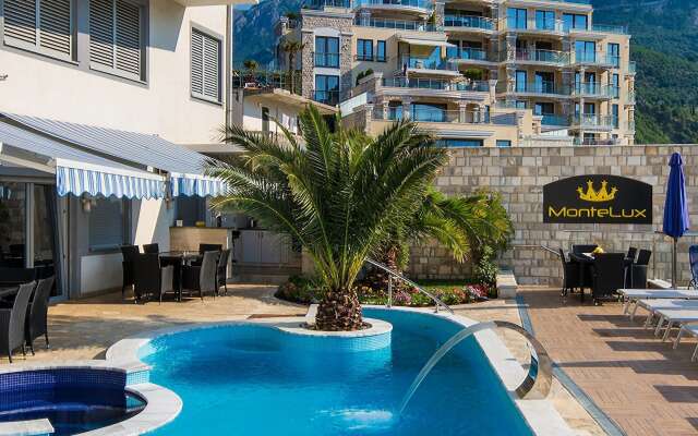 Montelux Apartments