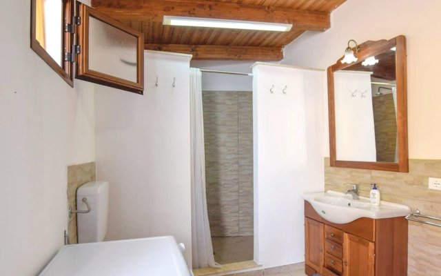 Villa With 3 Bedrooms in Partanna, With Shared Pool, Enclosed Garden and Wifi - 18 km From the Beach