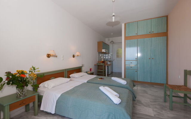 Sunrise Studios & Apartments