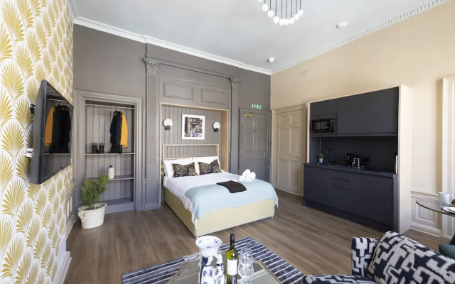 30 Castle Street Aparthotel