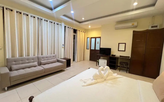 Excellence Villas & Hostel