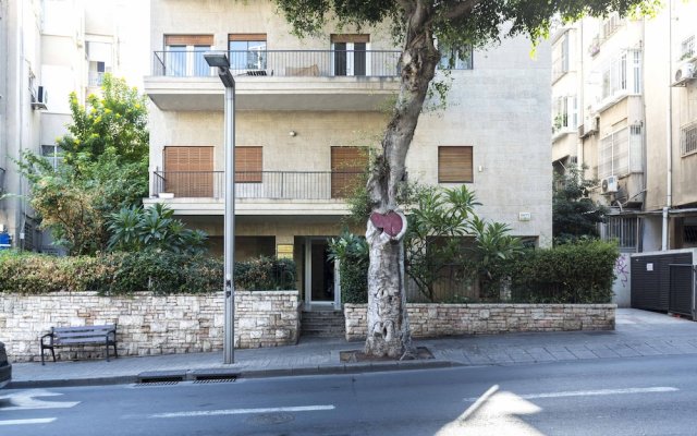 Diz 3 By TLV2rent