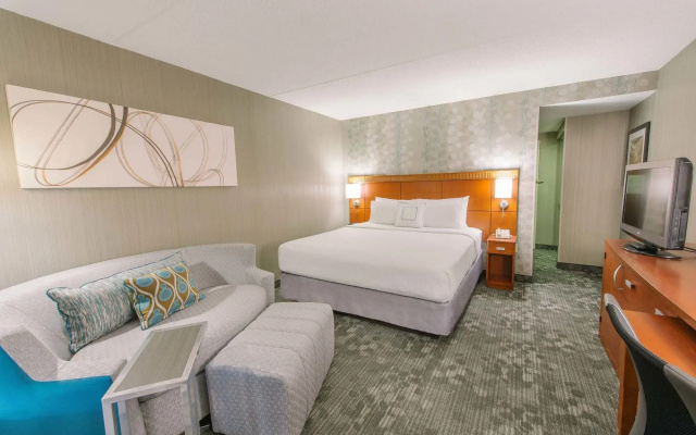 Courtyard by Marriott Nashua