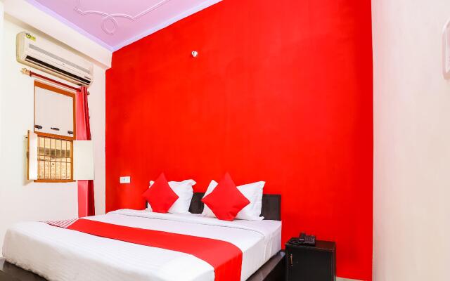 OYO 37728 Raghav Residency