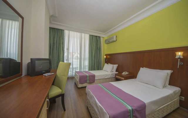 Sun Bay Park Hotel