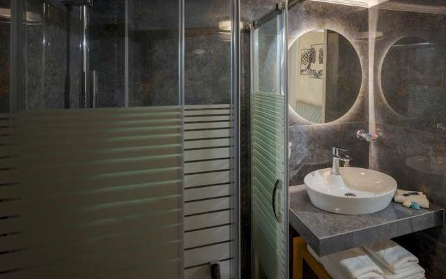 Myra Mare Brown Suite by Estia