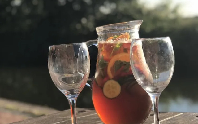 The Dog & Doublet Inn