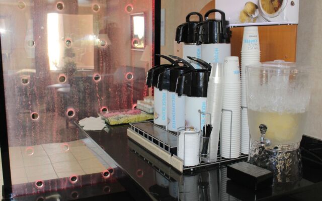 Holiday Inn Express Kansas City-Liberty by IHG