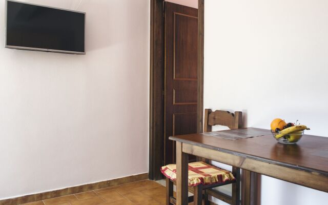 Potamos Apartments