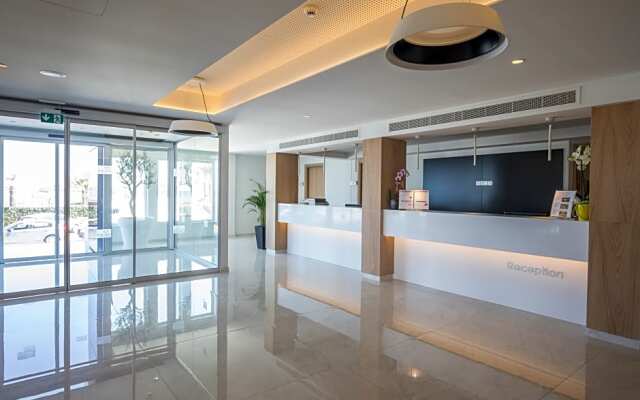 Evalena Beach Hotel Apartments