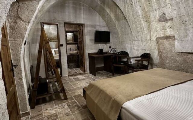 Noah's Ark Cave Hotel