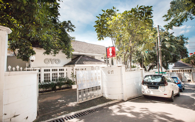 Super OYO 332 Residence G17 Kemang