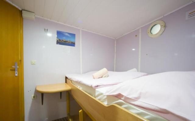Adriatic Cruising Yacht