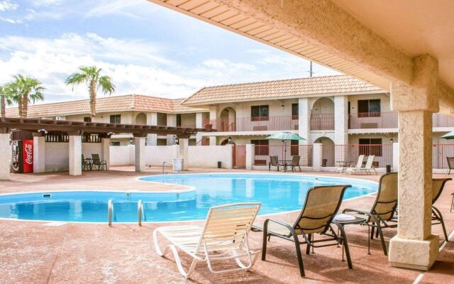 Quality Inn & Suites Lake Havasu City