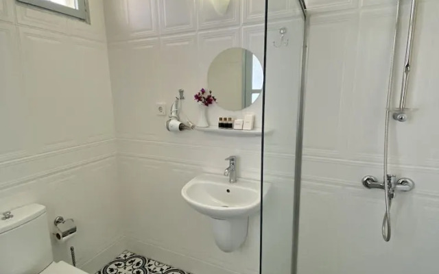 Alasonya Otel Alacati by Lamira