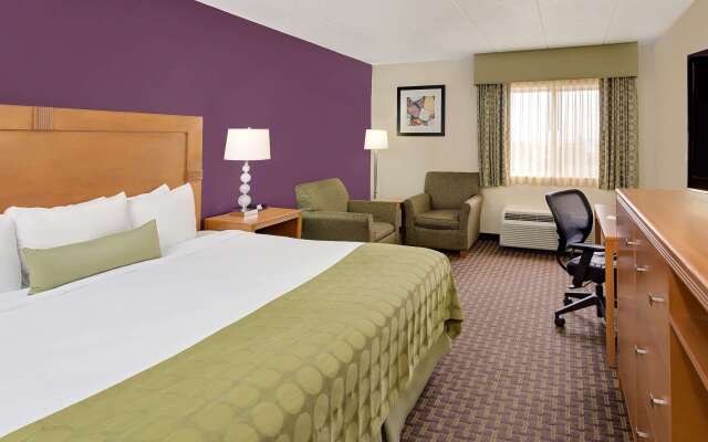 Ramada by Wyndham Marquette