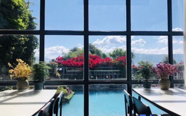 Xiyu Lake-view Hostel