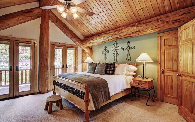 Discovery Lodge by RedAwning