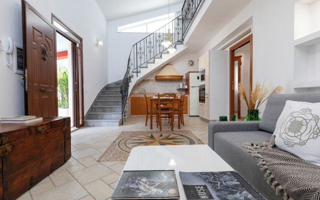 Villa del Colle con Piscina Privata