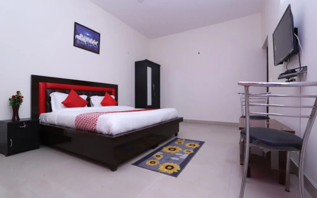 OYO 29871 Noida Dreamz 2