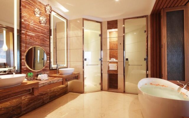 Regal Palace Resort Hotel
