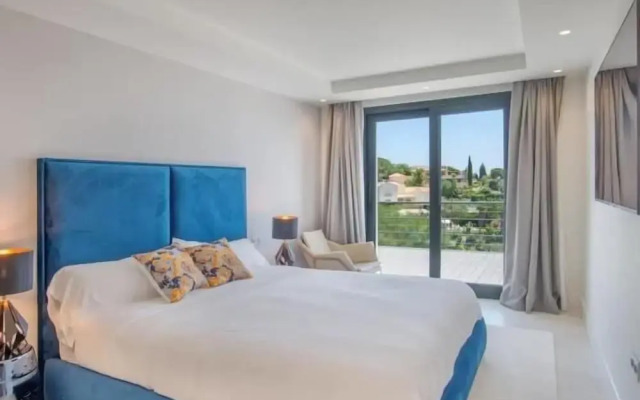 Sunrise Villa Marbella by Lodgerstrip