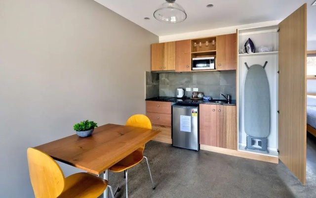 Freycinet Stone Studio 8