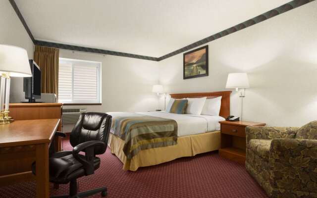 Days Inn by Wyndham Middletown