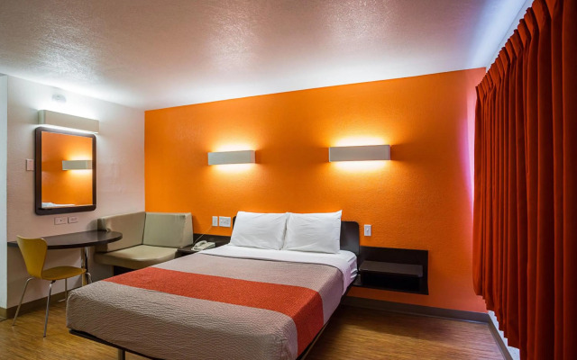 Motel 6 Wenatchee, WA