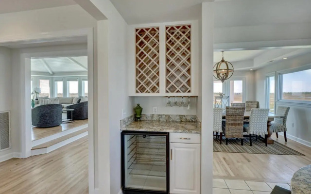 Sea Tranquility by Sea Scape Properties