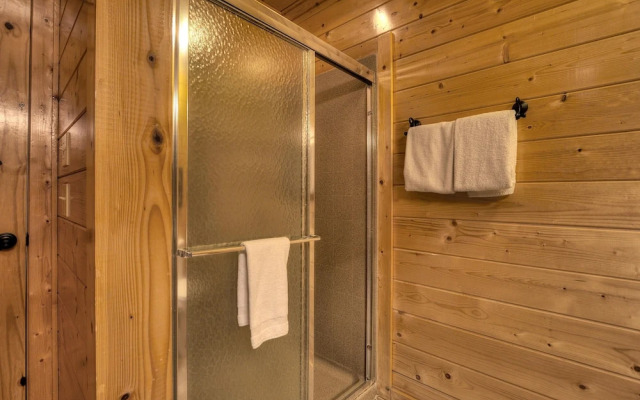 Lasting Impressions 240 - Two Bedroom Cabin