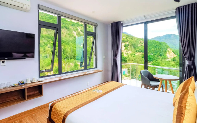 Rubeach Hotel & Resort