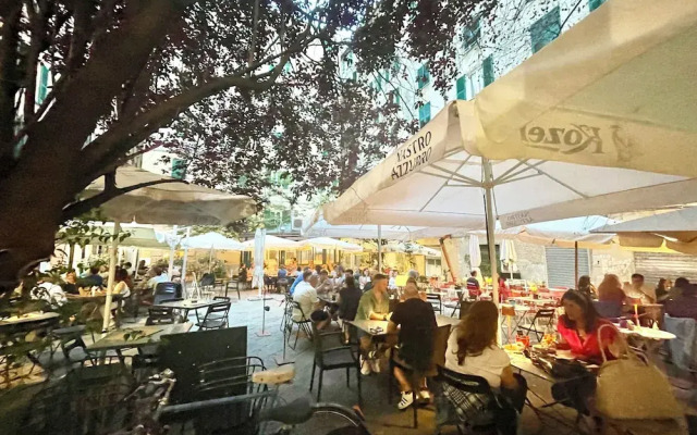 Happy Family Apartments Incantesimo